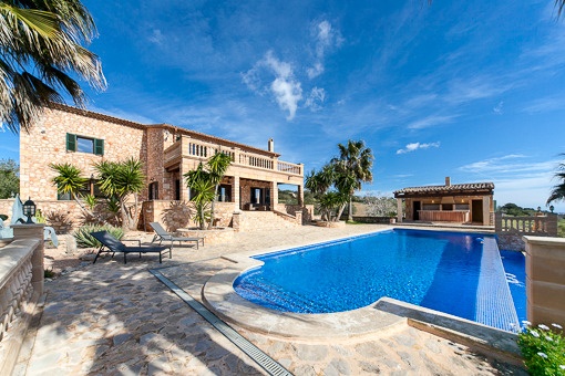 106957-finca-son-mas-aussenansicht-pool Wieviel Geld bringt Ferienvermietung auf Mallorca?