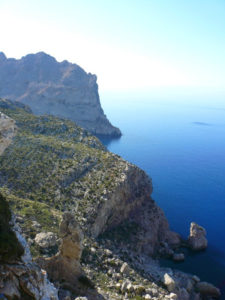 ausblick_kuestenwanderung-Mallorca-225x300 Wandern auf Mallorca - Die Schönheit der Insel aktiv erleben